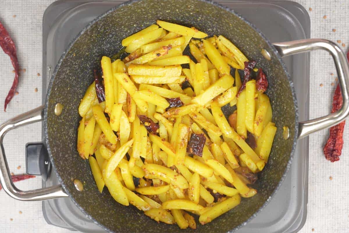 Aloo Bhujia Sabji Recipe  Bihari Aloo Bhunjia    Whiskaffair - 67