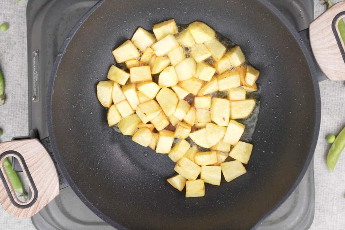 Fried potatoes.