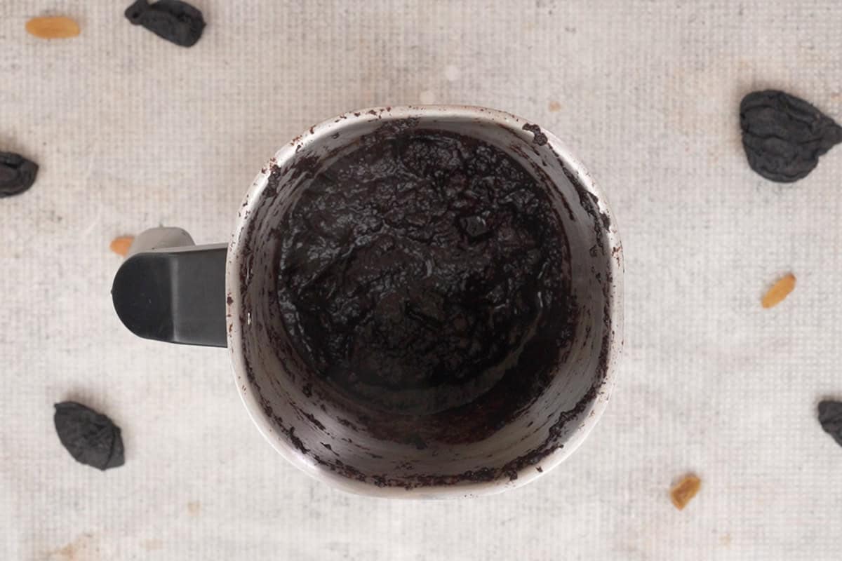 Kokum paste in a blender.