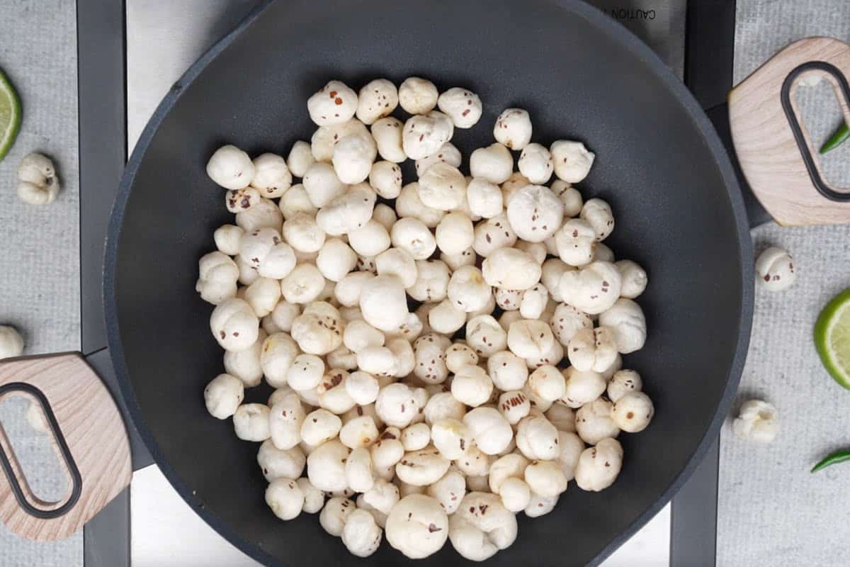 Roasted makhana in the pan.